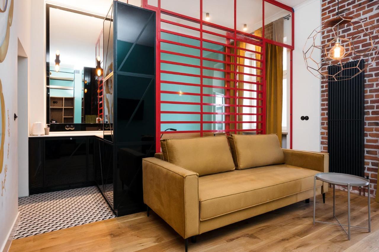 Apartment Goldfinger 3-bed Unique In The Heart Of Podgorze