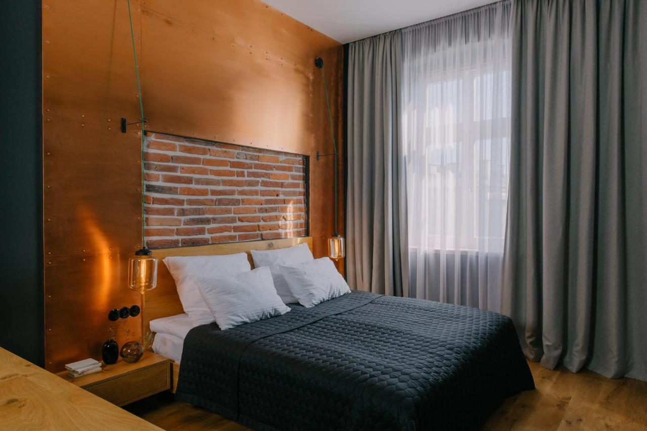 Apartment Goldfinger 3-bed Unique In The Heart Of Podgorze Krakow